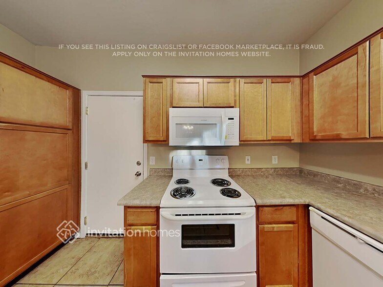 Building Photo - 6629 W Hayes St