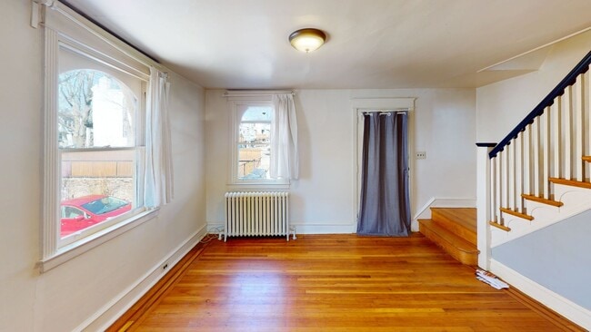 Building Photo - 2bd/1ba charming house