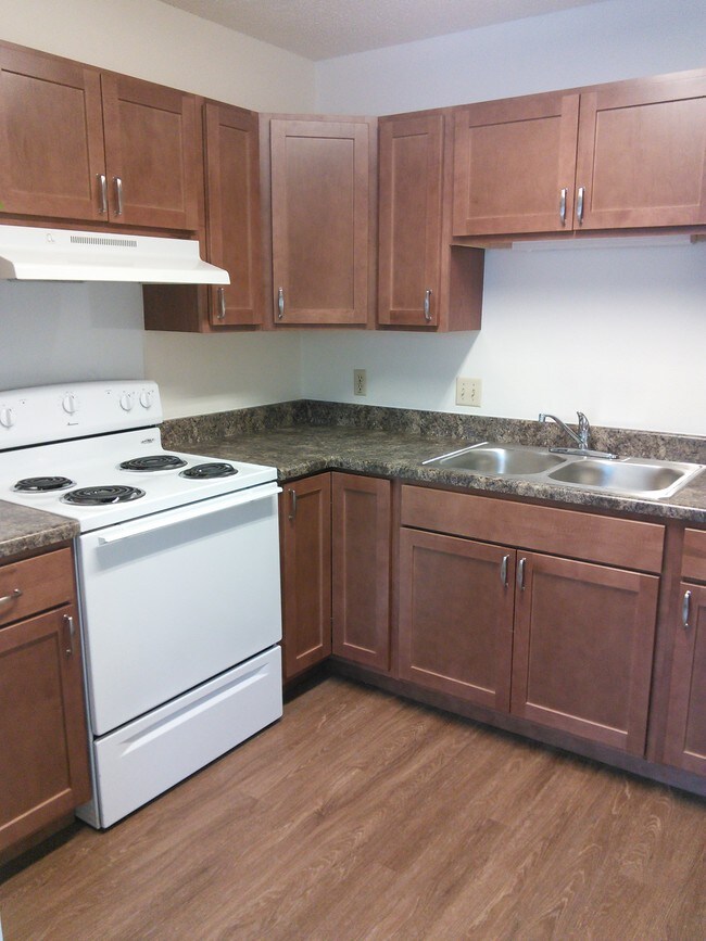 New kitchen cabinets. - Frontier Towhomes