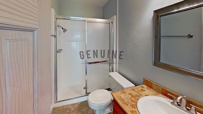 Building Photo - Second Floor Condo in Rossmoor Park Commun...