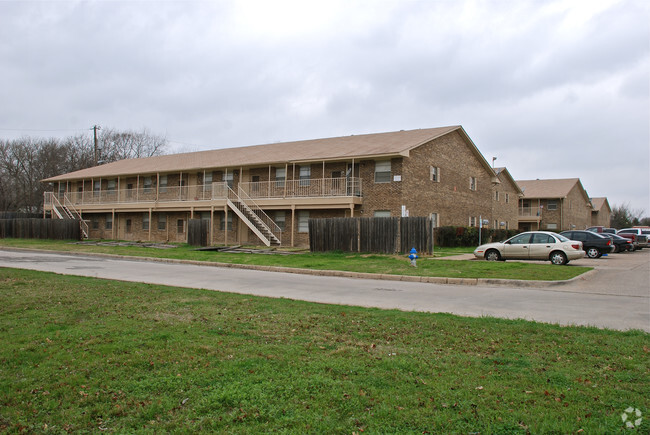 Country View Apartments - Wilmer Country Isle