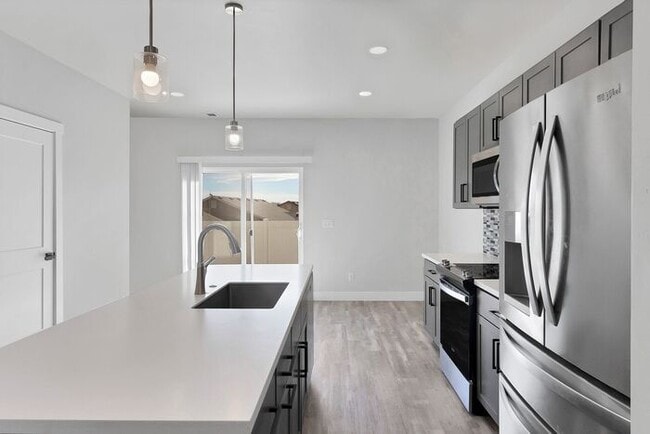 Building Photo - Stylish & Move-In Ready Homes in the Desir...