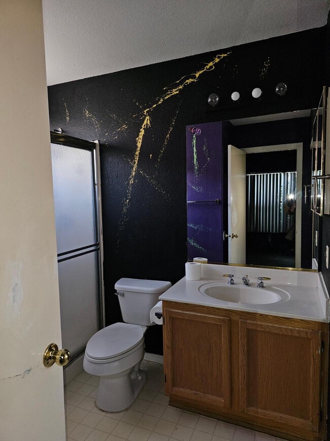 Building Photo - 821 S Cancun Dr