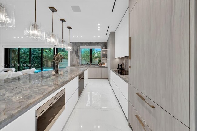 Building Photo - 34 SW 26th Rd