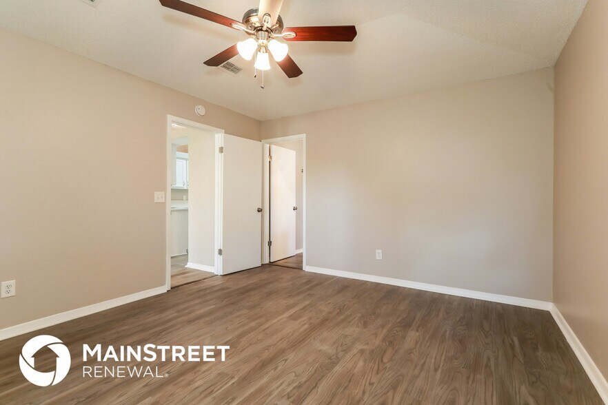 Building Photo - 1312 Cutlass Rd