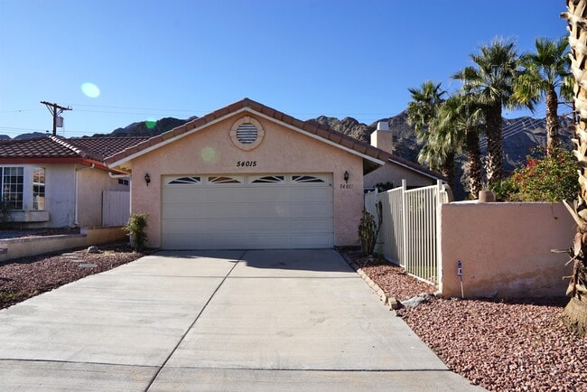 Building Photo - 54015 Avenida Juarez
