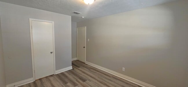 Building Photo - 4315 Navajo St