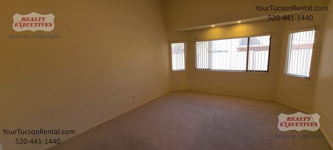 Building Photo - Starr Pass Shadows 4 bedrooms and 2 bathrooms