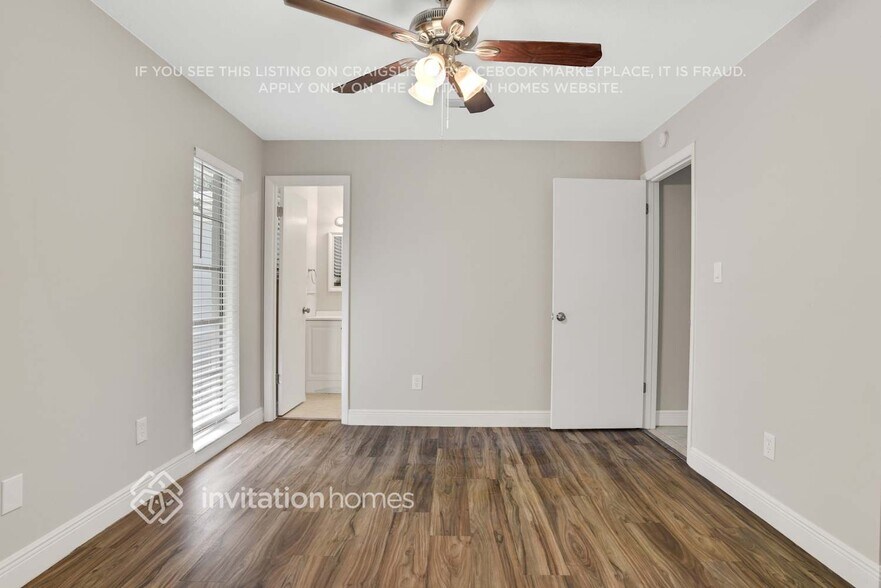 Building Photo - 243 Mante Dr