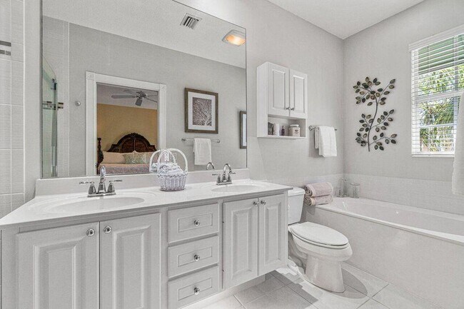 Building Photo - 4506 Illicium Dr