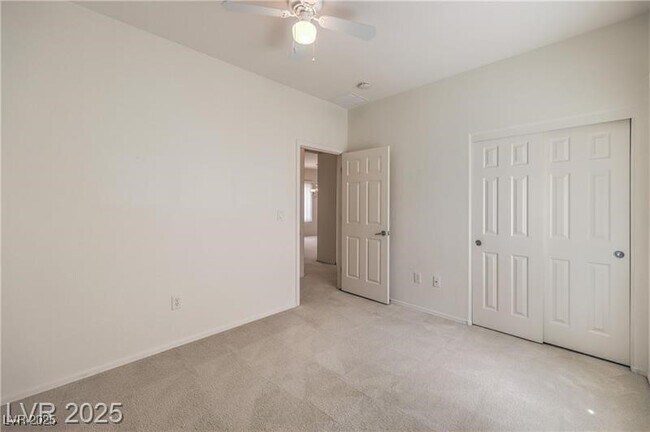 Building Photo - 3520 Kittiwake Rd