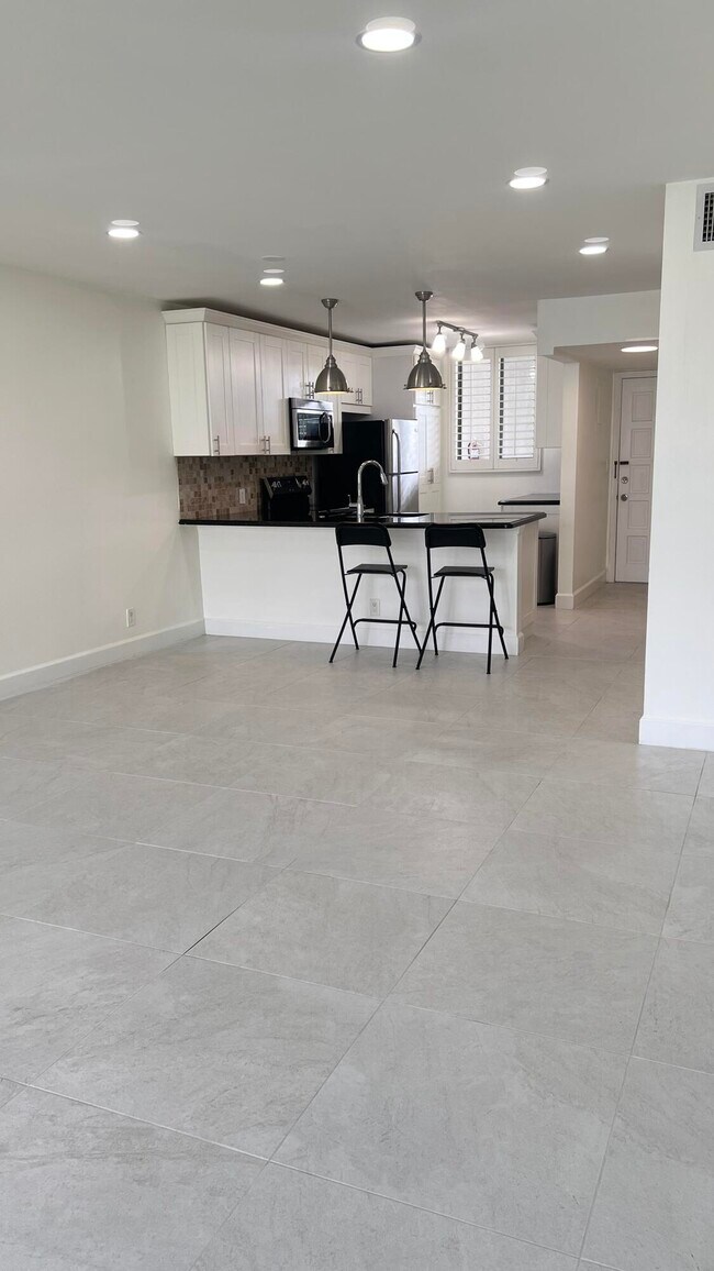 Building Photo - 4381 Trevi Ct