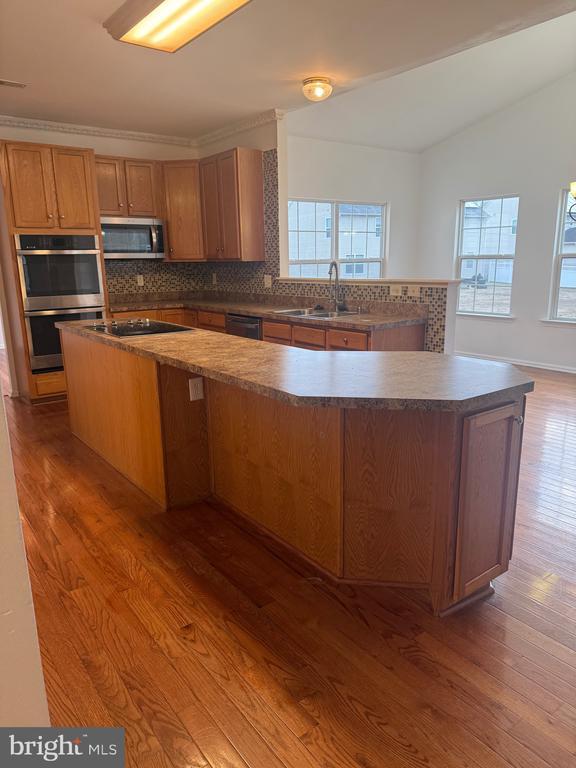 Building Photo - 5 English Ivy Dr