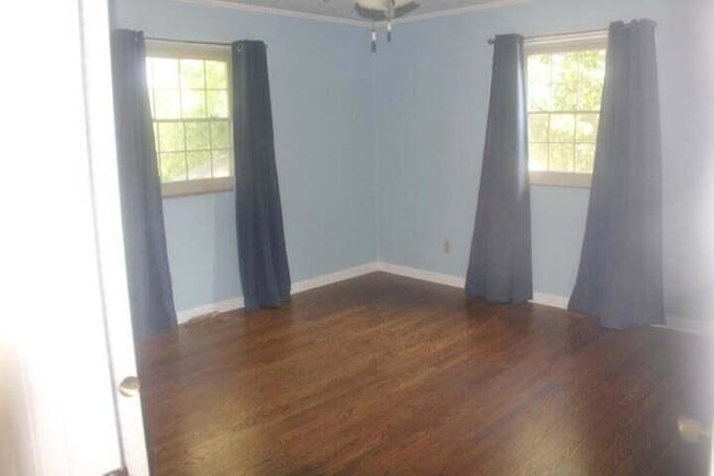 Building Photo - 3009 Oakland Dr NW