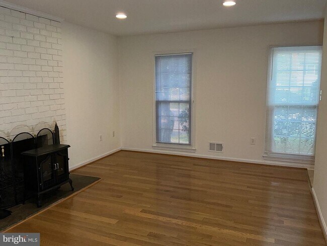 Building Photo - 9812 Wilden Ln