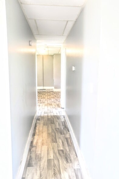Building Photo - 306 E North St