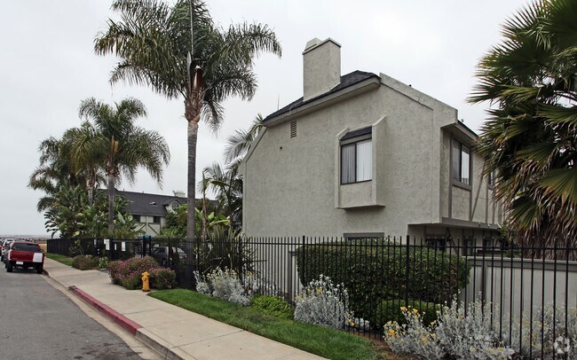 Building Photo - Bayside Villas