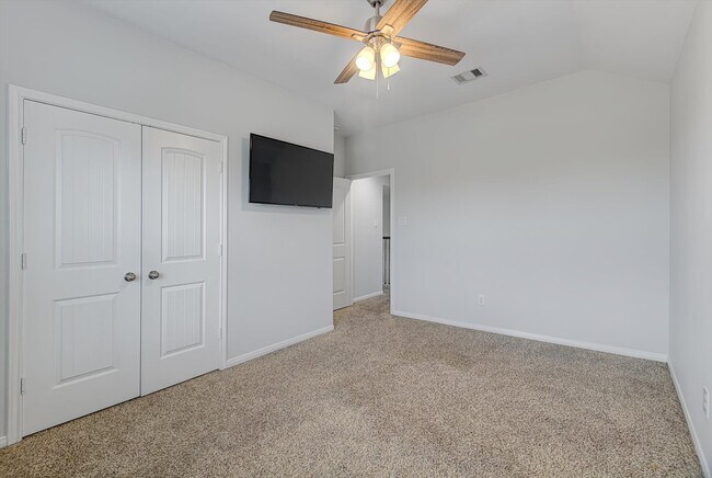 Building Photo - 4203 Bergamo Shores Dr