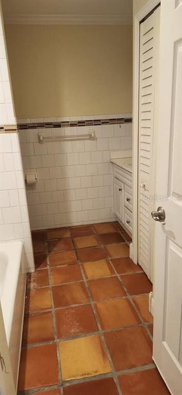 Building Photo - 2103 Doud St