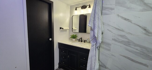 Building Photo - 9500 Rainier Ave S