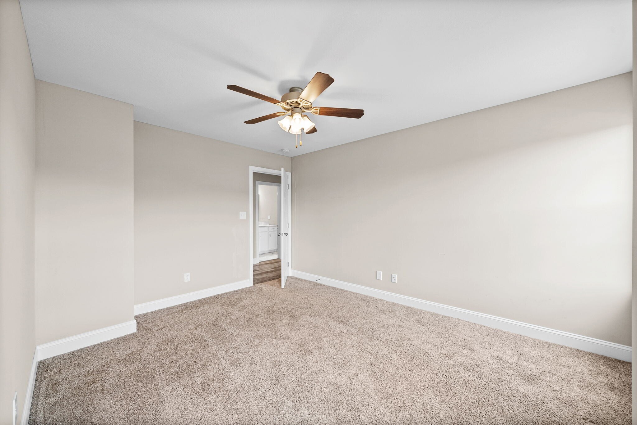 Building Photo - 835 Karmaflux Way