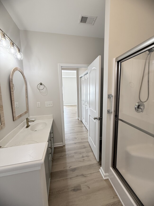 Building Photo - 207 Cupola Dr