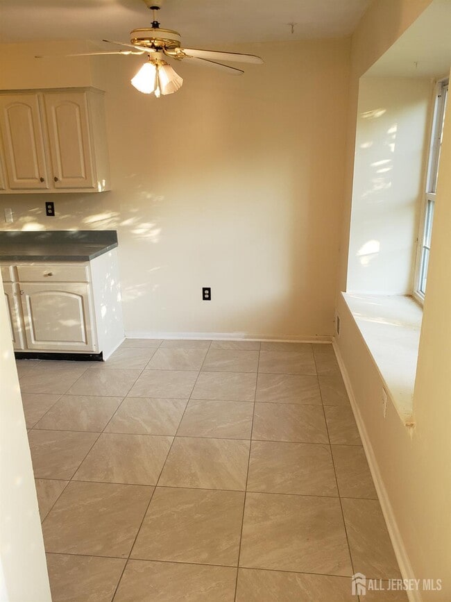 Building Photo - 15 Van Pelt Ct