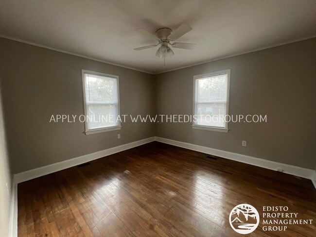 Building Photo - Renovated 3-Bedroom, 2-Bathroom Home with ...