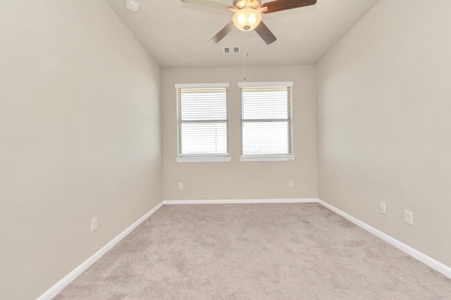 Building Photo - 5138 Pr Ter Ln