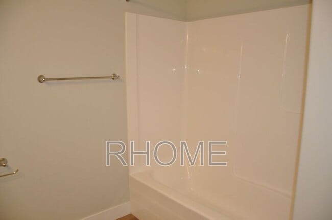 Building Photo - 4076 W 1530 N EE-301