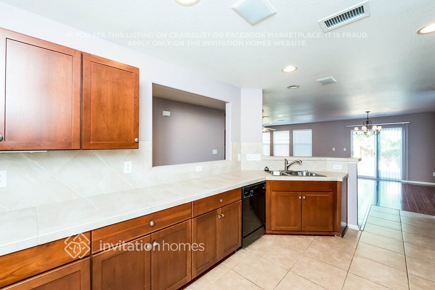 Building Photo - 893 Lehigh Cir