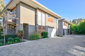 Building Photo - 0 Channing Ave