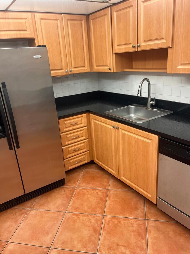 Building Photo - 6301 N University Dr