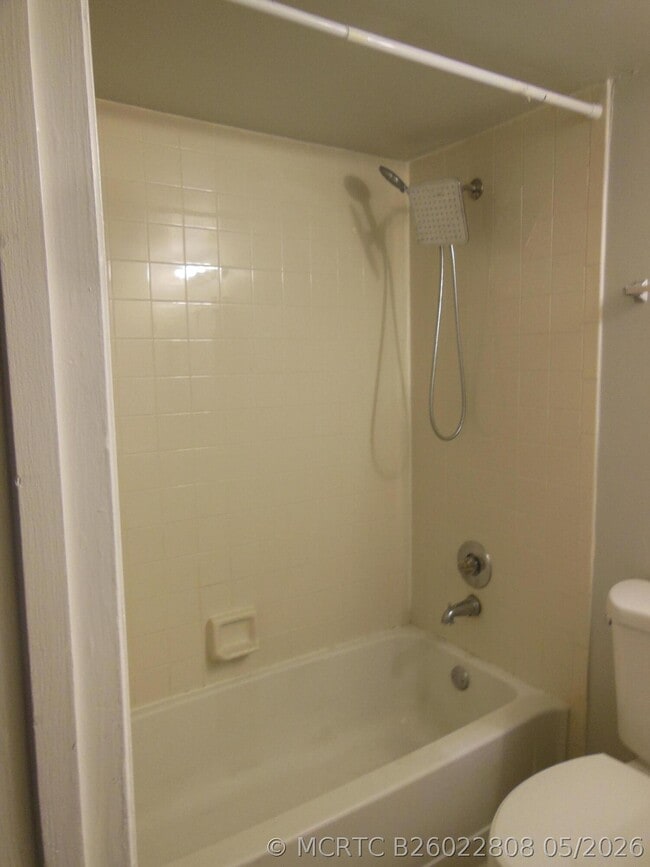 Building Photo - 103 Meadows Cir