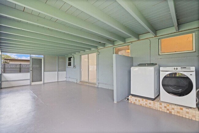 Building Photo - 710 NW 65th Terrace