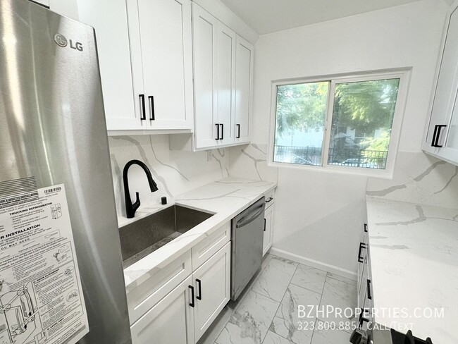 Building Photo - Brand New Renovated 1Bedroom 1Bathroom In ...