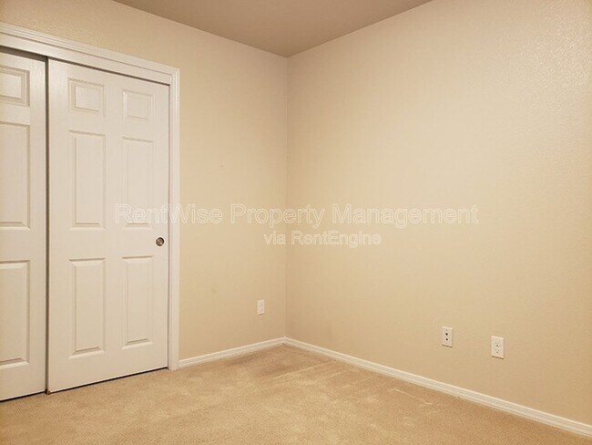 Building Photo - 8102 S Carpenter Ave