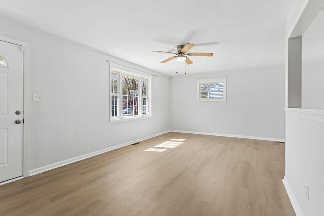 Building Photo - 3BR Rancher Hampton/Langley AFB