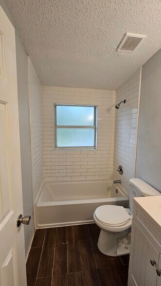 Building Photo - 3912 Robert C Weaver Dr