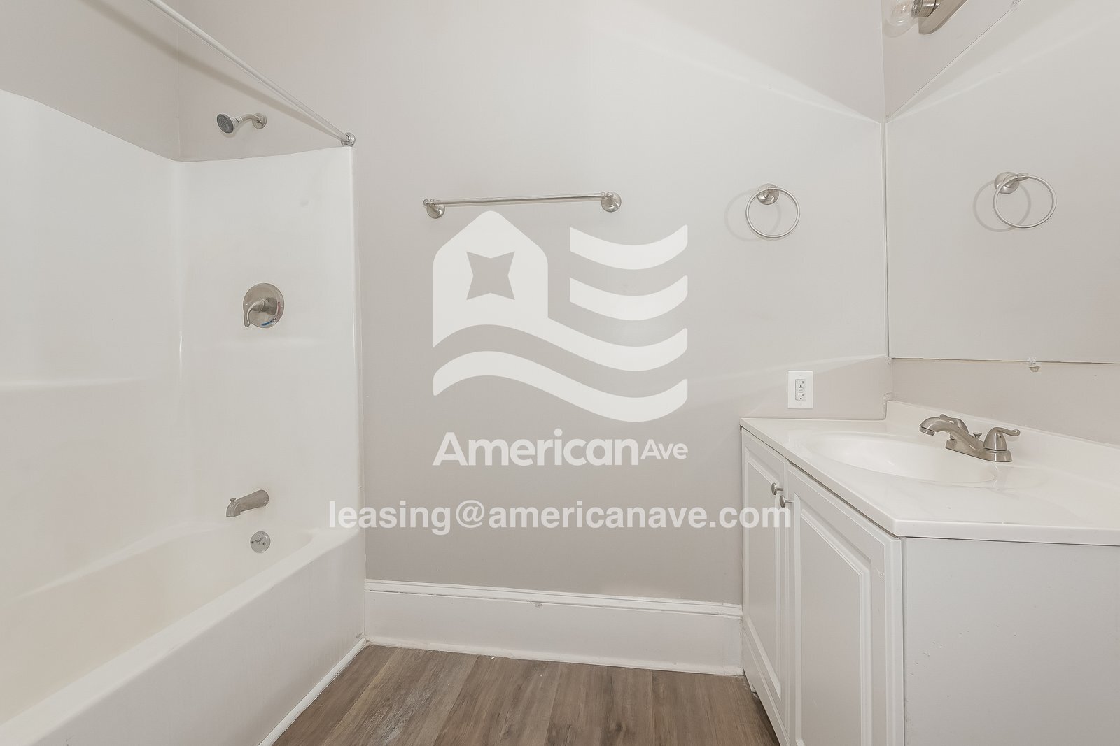 Building Photo - 980 North Ave