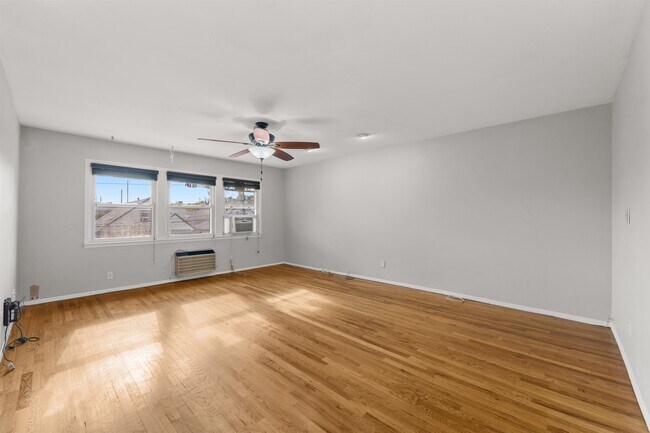 Primary Photo - 26 Briarwood Rd