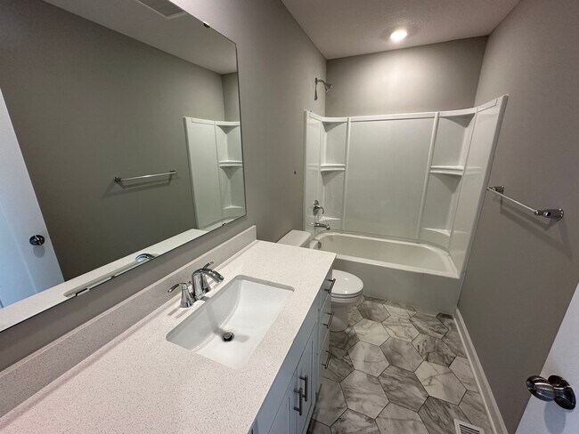 Building Photo - 1802 Arbor Ln