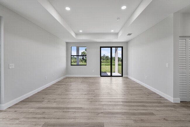 Building Photo - 1056 Fayette Ave