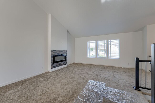 Building Photo - New Construction 3 Bedroom!!