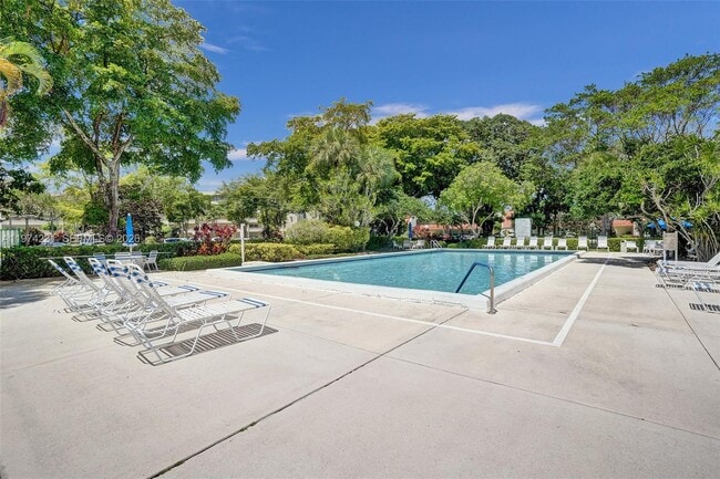 Building Photo - 805 Cypress Blvd