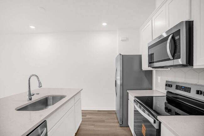 Building Photo - 11312 Blue Bay Dr