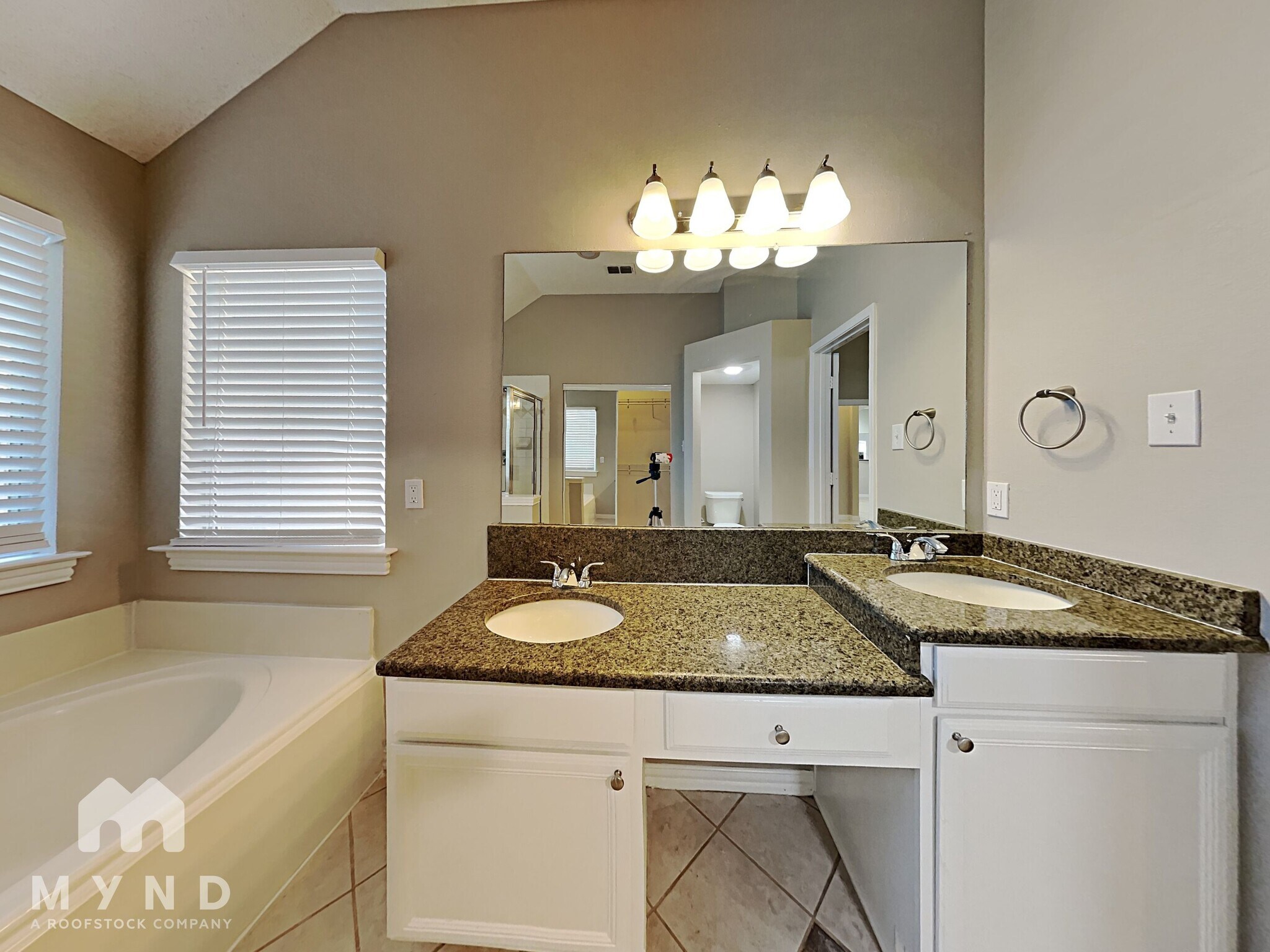 Building Photo - 6801 Amberdale Dr