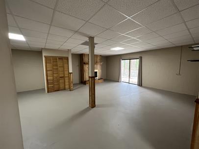 Building Photo - "Charming 3-Bed Home with Finished Basement & Hardwood Floors at 307 Capps Road, Walhalla"