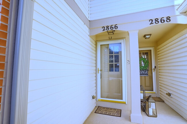 Building Photo - 2866 Stonewater Dr