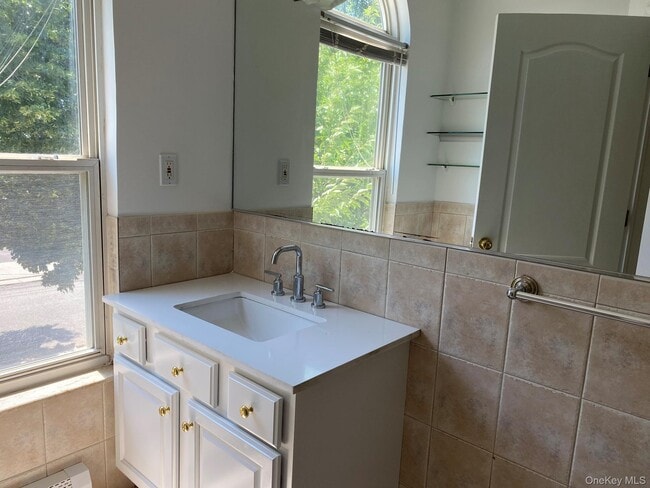 Building Photo - 148 Jefferson Ave